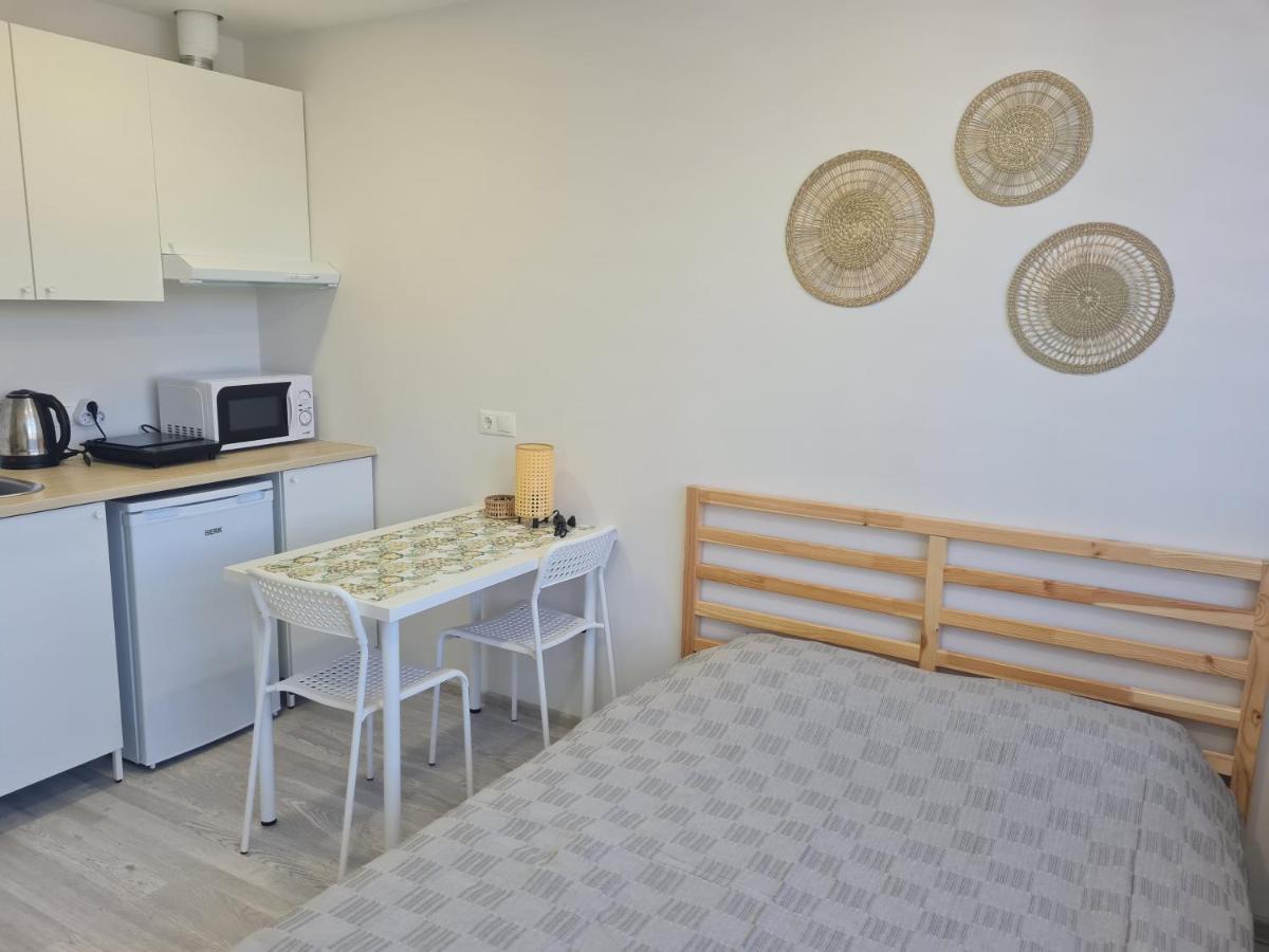 Taikos Studio 8,, Free Parking Клайпеда Номер фото